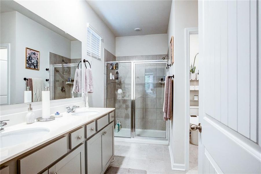 Furnished interior view inside a new home in , Acworth (Image 11).