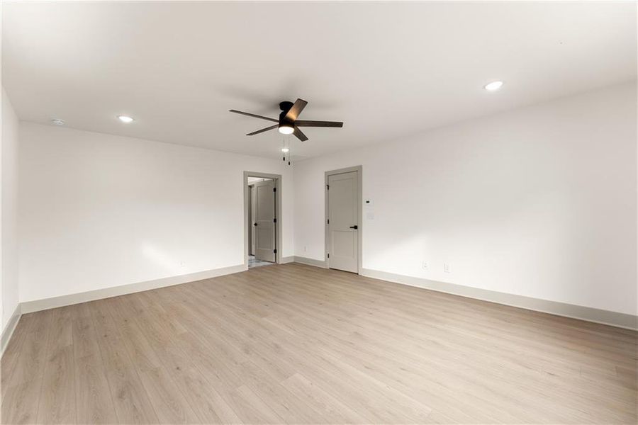 Spacious, unfurnished interior of a new home in , Jefferson (Image 42).