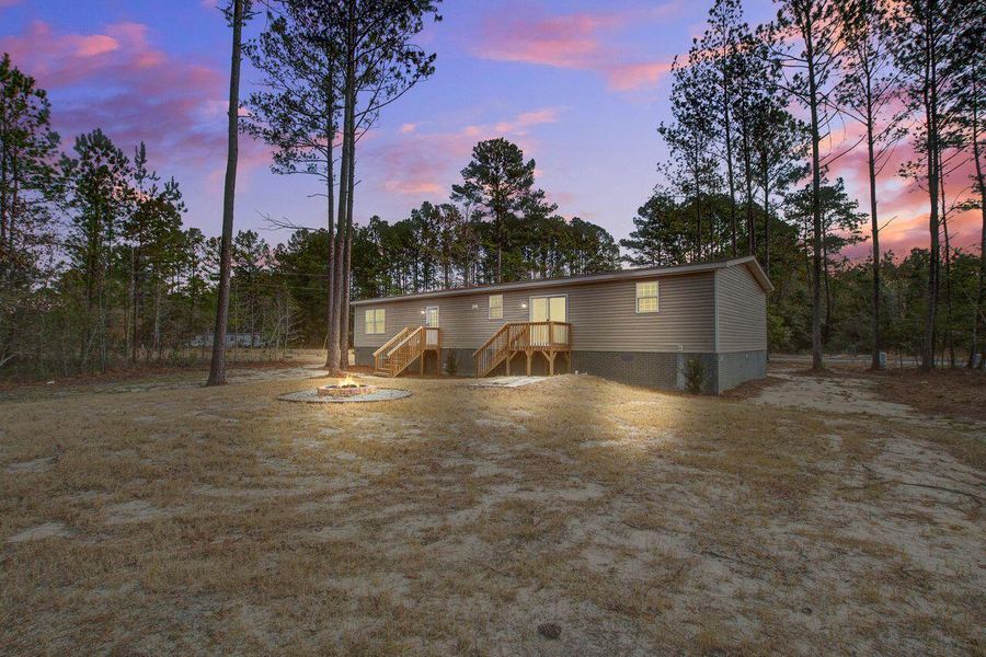 Exterior details and patio area of a home in , Walterboro (Image 17).