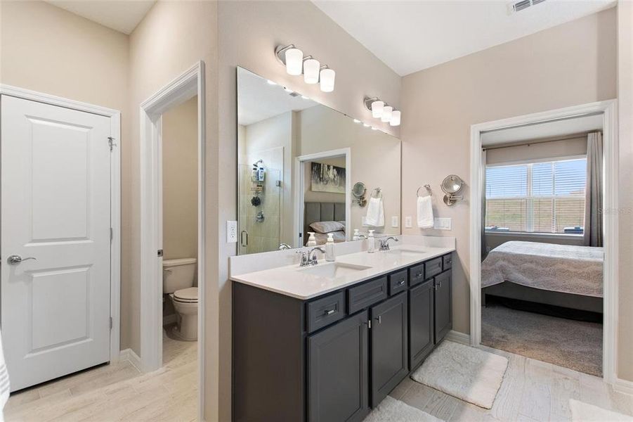 Furnished interior view inside a new home in , Minneola (Image 38).