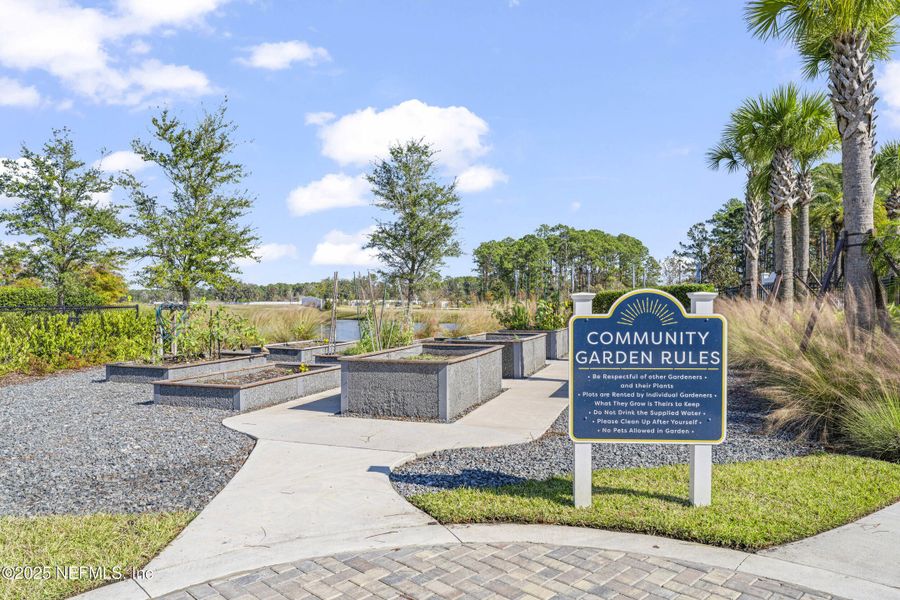 Image 40 of a home in Summer Bay at Grand Oaks.