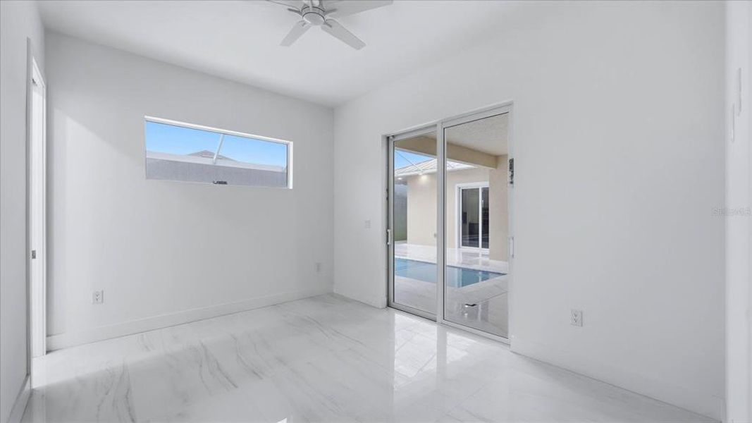 Spacious, unfurnished interior of a new home in , Port Charlotte (Image 20).