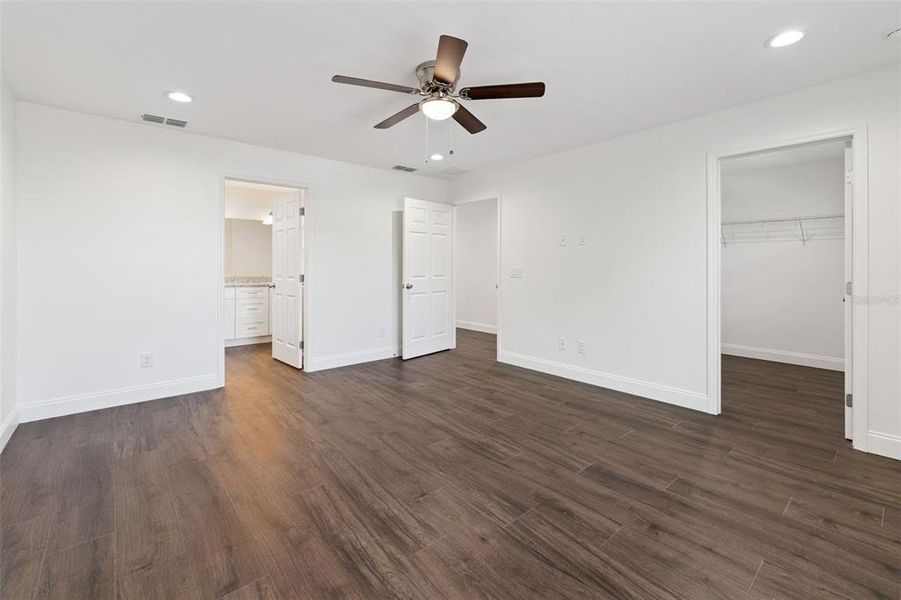 Spacious, unfurnished interior of a new home in , Lakeland (Image 18).