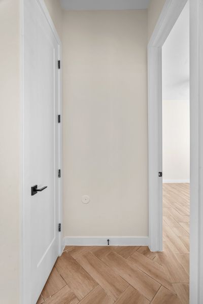 Spacious, unfurnished interior of a new home in Verdancia, El Paso (Image 36).