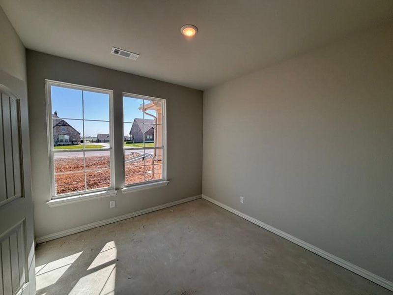 Image 12 of a home in Fairview Meadows.