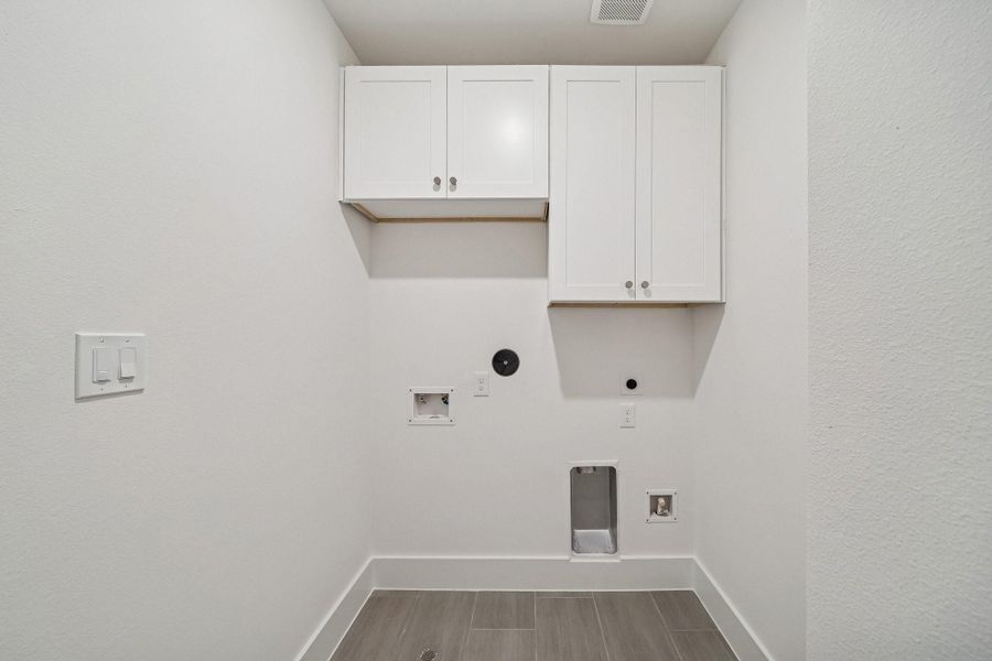 Spacious, unfurnished interior of a new home in West 21st Residences, Houston (Image 19).