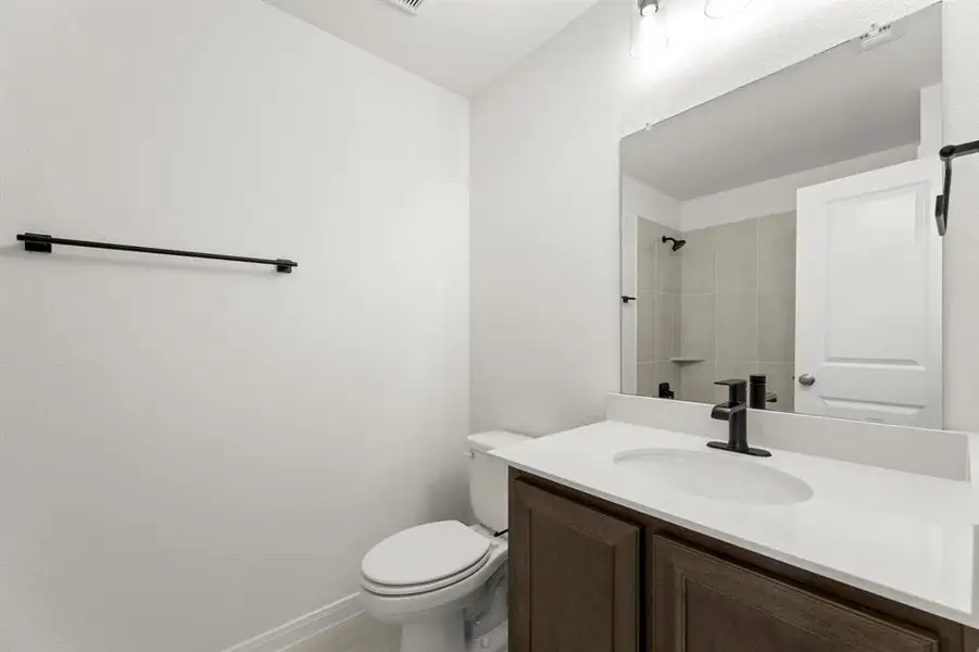 24. 5621 Burford - 4TH Bath