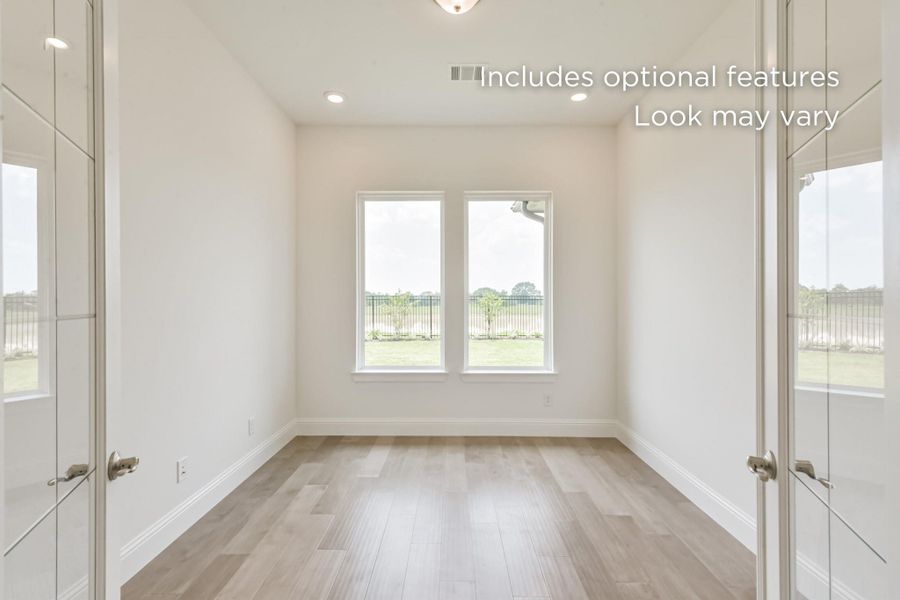 Spacious, unfurnished interior of a new home in WILDTREE 70', Montgomery (Image 3).