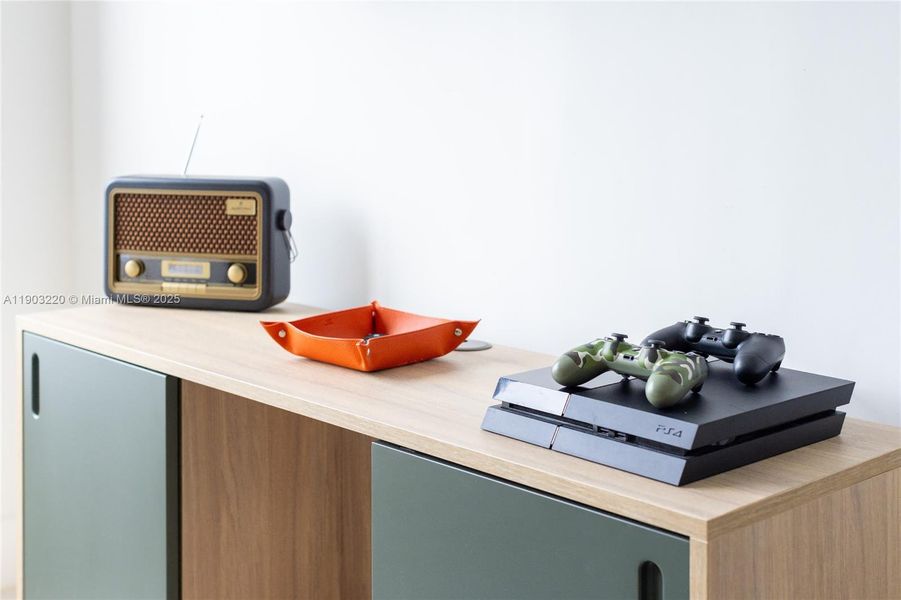 Close-up of interior finishes inside a home in , Miami (Image 72).