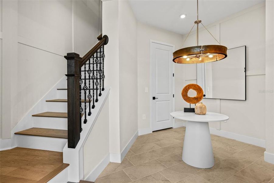 Model Foyer Model Foyer