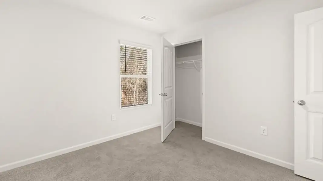 Spacious, unfurnished interior of a new home in Pointe Park, Union City (Image 16).