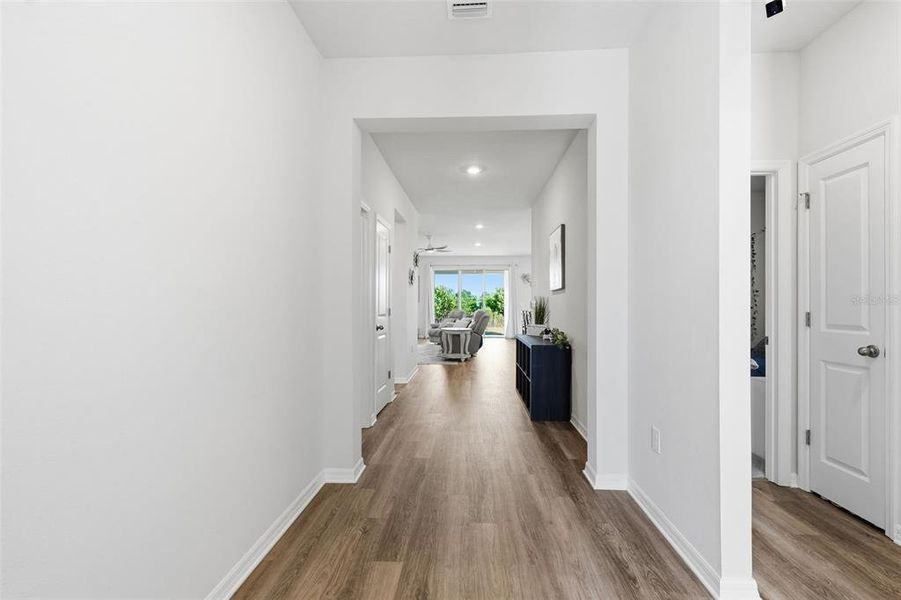 Spacious, unfurnished interior of a new home in Silverstone North, Palmetto (Image 22).