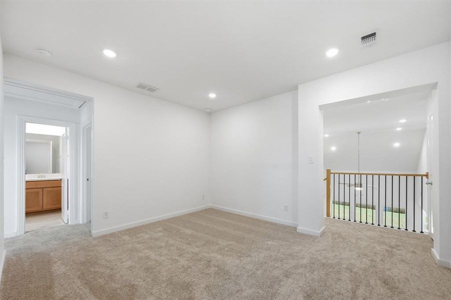 Spacious, unfurnished interior of a new home in Heritage Ranch: 50ft. lots, Sherman (Image 24). Spacious, unfurnished interior of a new home in Heritage Ranch: 50ft. lots, Sherman (Image 24).