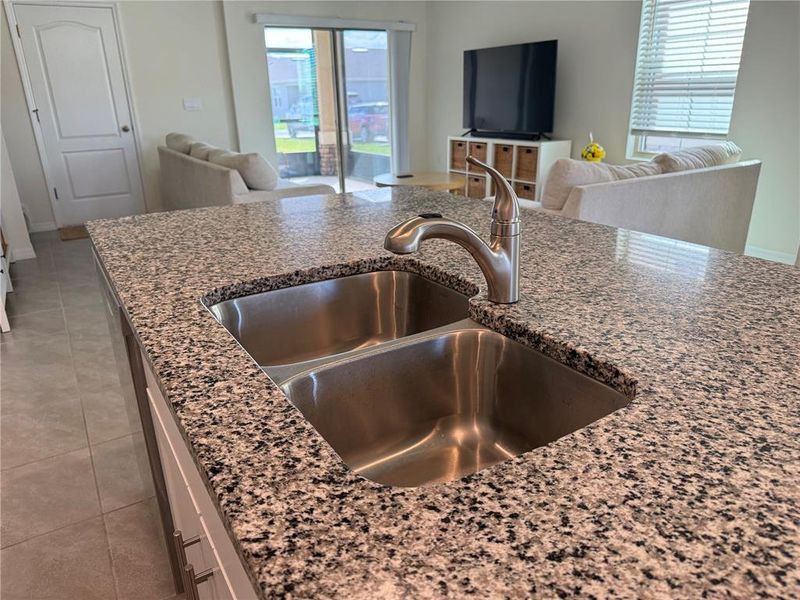Close-up of interior finishes inside a home in Kindred, Kissimmee (Image 22).