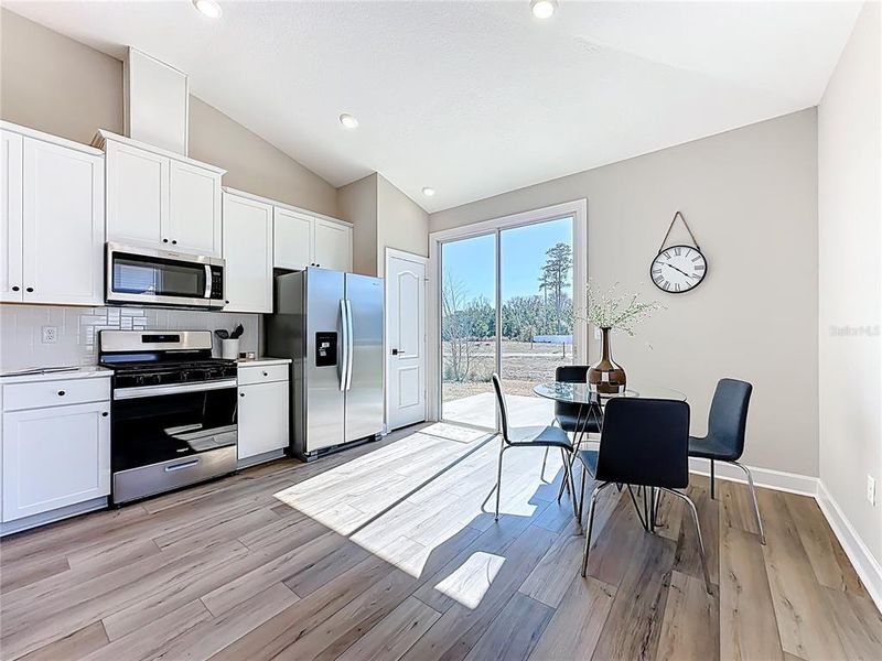 Furnished interior view inside a new home in , Middleburg (Image 11).