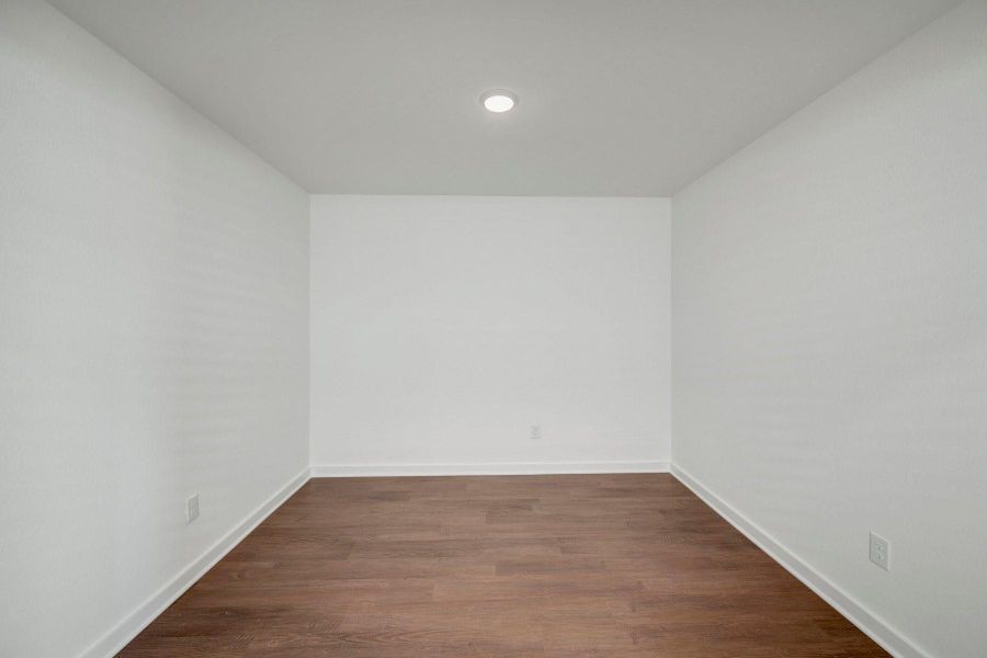 Spacious, unfurnished interior of a new home in Summerview, Fulshear (Image 18). Spacious, unfurnished interior of a new home in Summerview, Fulshear (Image 18).