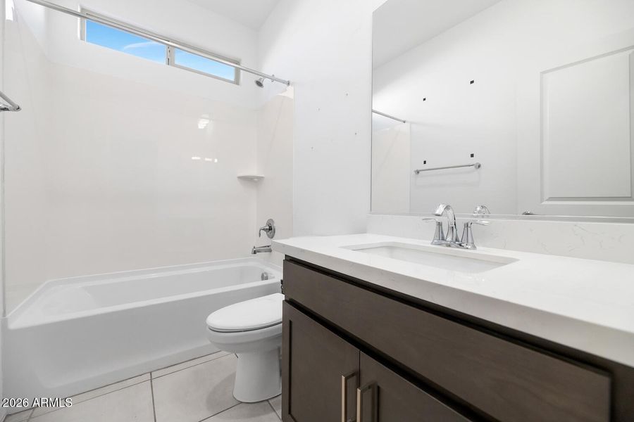 11208 S 52nd Ln-large-020-009-11208 S 52