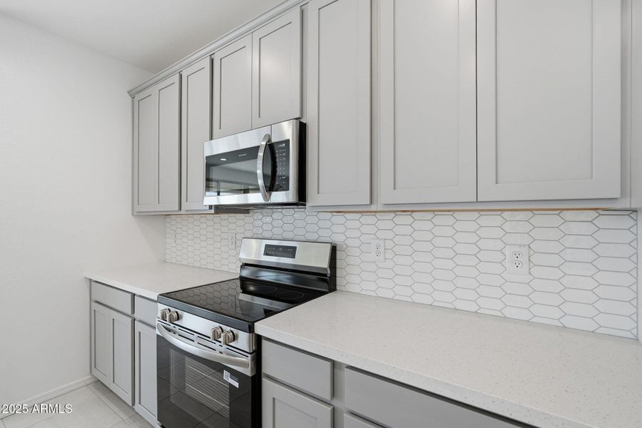 14-web-or-mls-014_ListerPros 14-web-or-mls-014_ListerPros