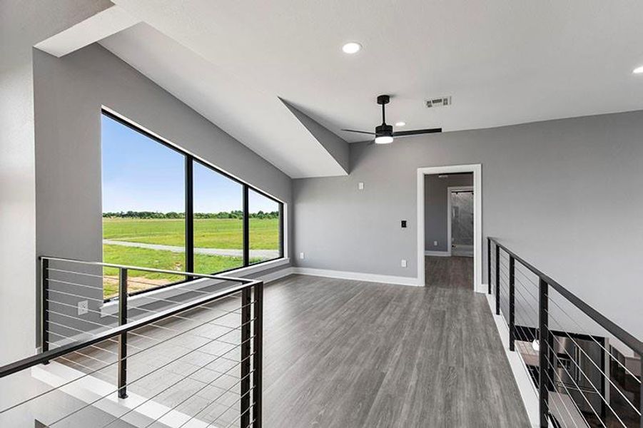 Spacious, unfurnished interior of a new home in , Sadler (Image 17).