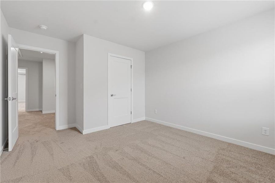 Spacious, unfurnished interior of a new home in The Enclave at Stonewall Station, Union City (Image 16).