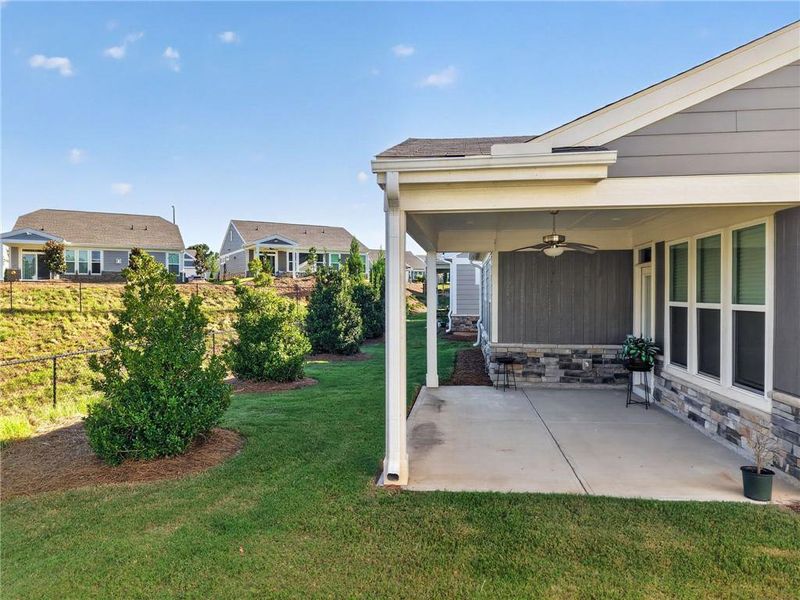 Exterior details and patio area of a home in Laurel Farms, Dallas (Image 21).