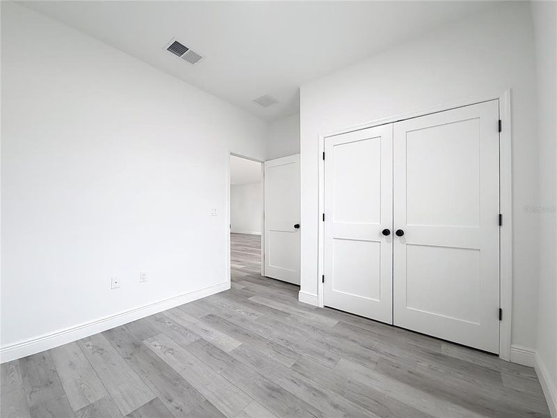 Spacious, unfurnished interior of a new home in , Ocala (Image 26).
