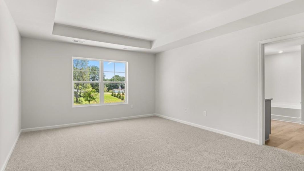 Spacious, unfurnished interior of a new home in Village at Pine Valley, Gainesville (Image 18).