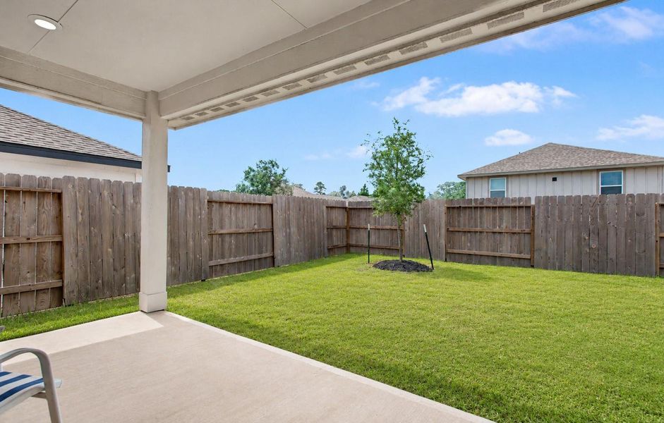 Exterior details and patio area of a home in Montgomery Oaks - Premier, Conroe (Image 3). Exterior details and patio area of a home in Montgomery Oaks - Premier, Conroe (Image 3).