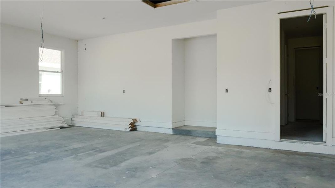 Spacious, unfurnished interior of a new home in , Englewood (Image 3).