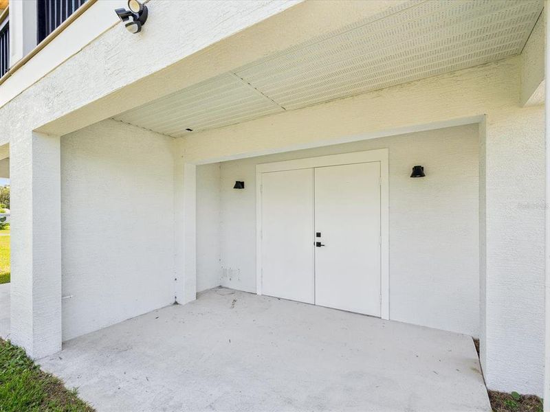 Spacious, unfurnished interior of a new home in , New Port Richey (Image 18).