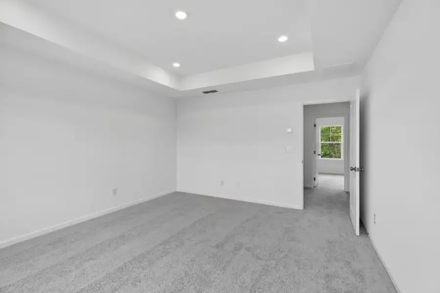 Spacious, unfurnished interior of a new home in Chandler Run, Tucker (Image 30).