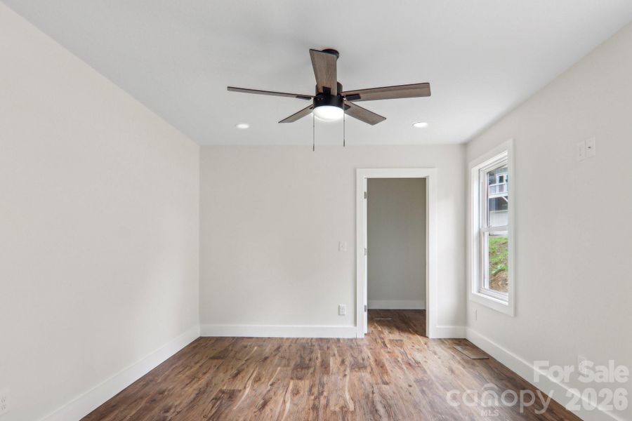 Spacious, unfurnished interior of a new home in , Waynesville (Image 25).