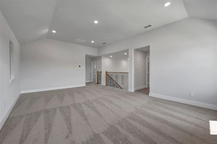 Spacious, unfurnished interior of a new home in Aster Park, McKinney (Image 31).