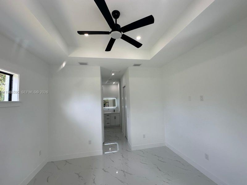 Spacious, unfurnished interior of a new home in , Lehigh Acres (Image 14).