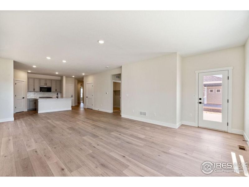 Spacious, unfurnished interior of a new home in Bloom, Severance (Image 11).