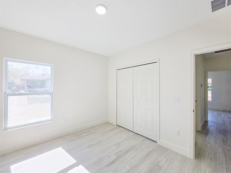Spacious, unfurnished interior of a new home in , Deland (Image 32).
