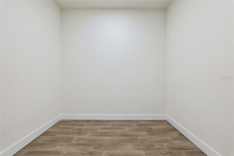 Spacious, unfurnished interior of a new home in , Deltona (Image 14).