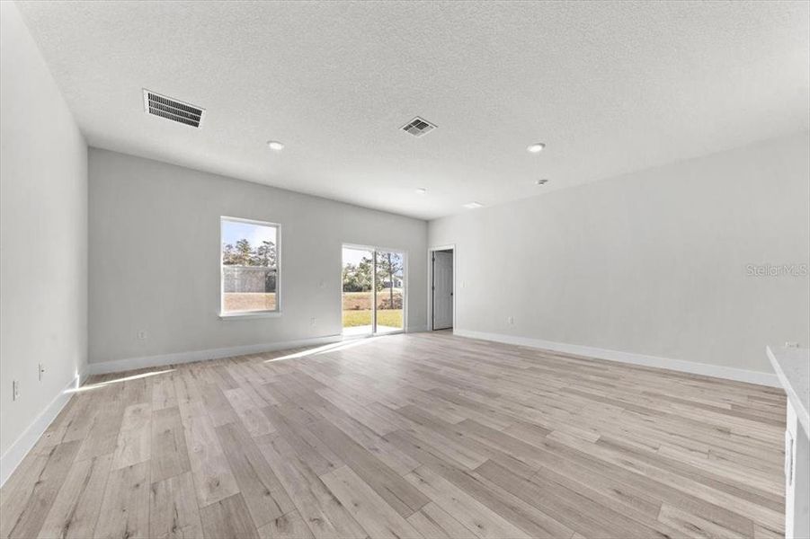Spacious, unfurnished interior of a new home in , Ocala (Image 52).