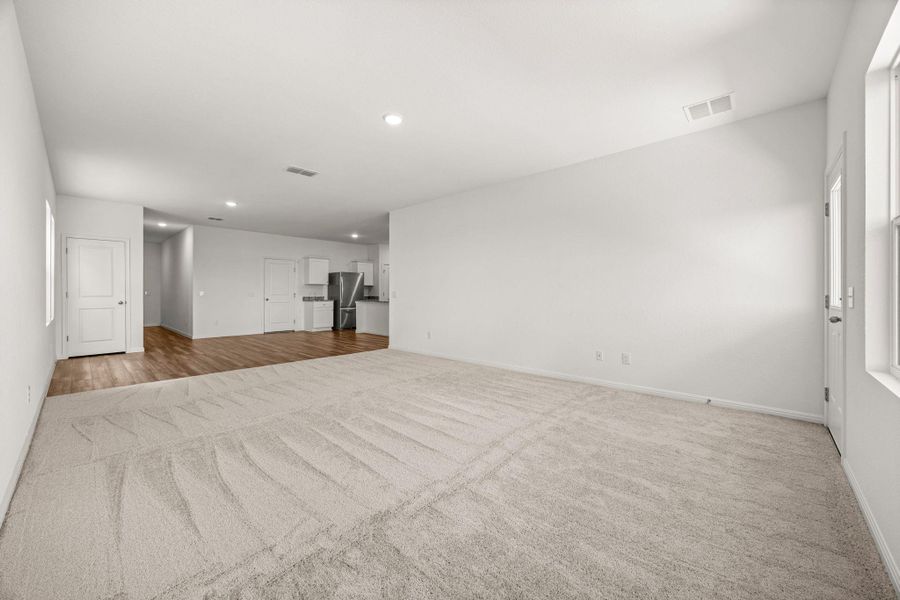 Spacious, unfurnished interior of a new home in Cottonwood Farms, Hutto (Image 15).