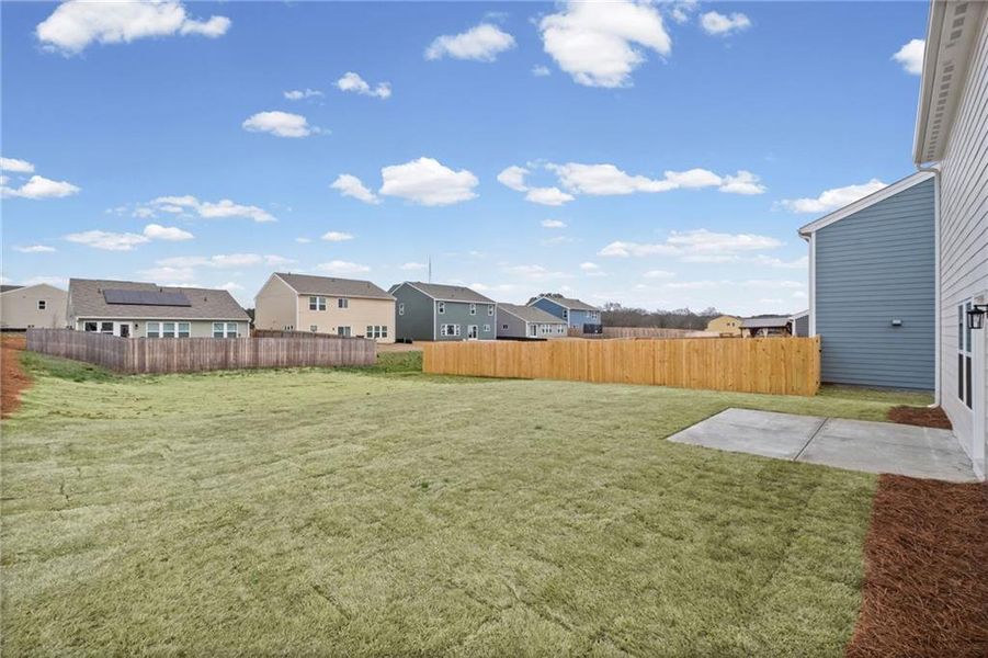 Exterior details and patio area of a home in Cherry Glen, Euharlee (Image 4).