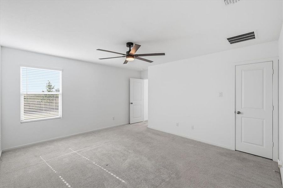 Spacious, unfurnished interior of a new home in Mobberly Farms, Pilot Point (Image 13). Spacious, unfurnished interior of a new home in Mobberly Farms, Pilot Point (Image 13).