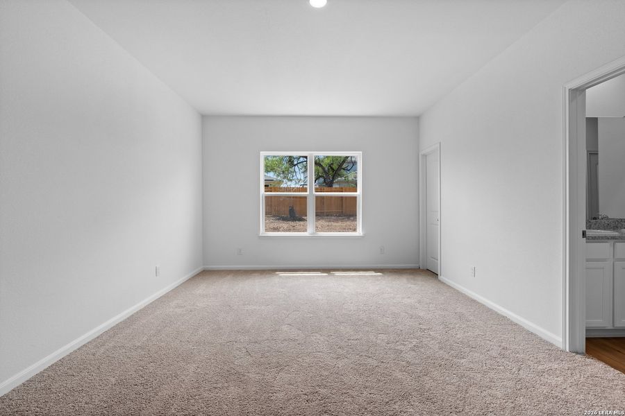 Spacious, unfurnished interior of a new home in Preserve at Medina, Von Ormy (Image 20).