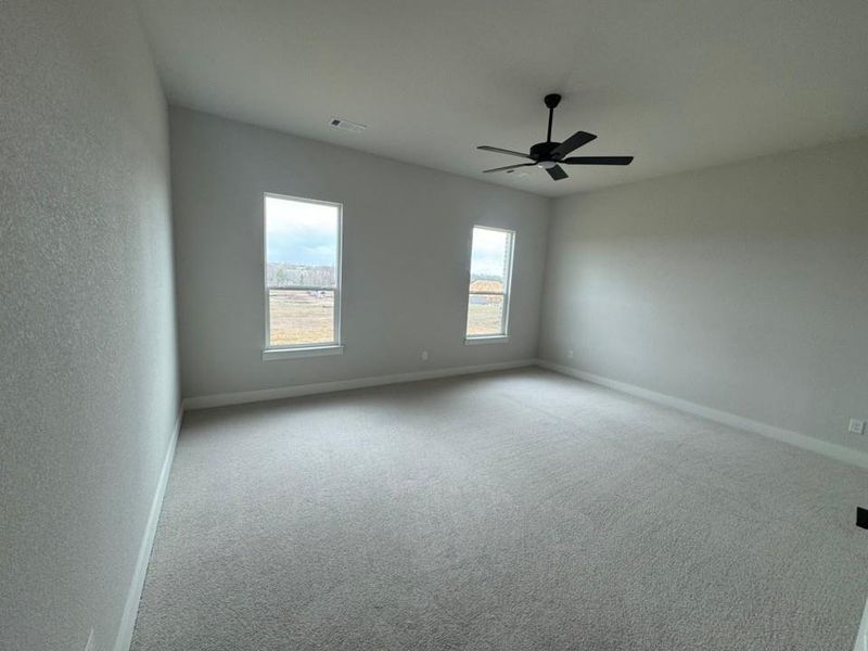 Spacious, unfurnished interior of a new home in Creekview Addition, Van Alstyne (Image 13).
