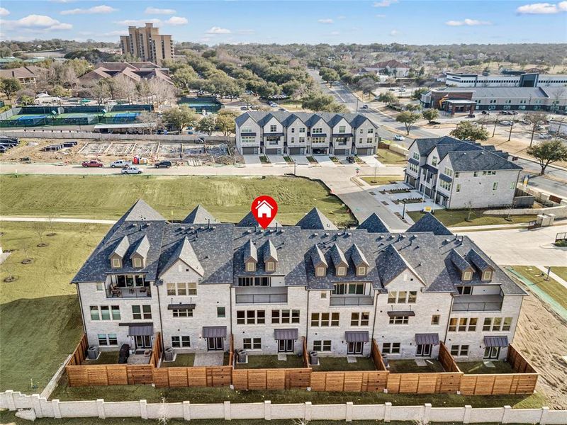 Your dream home is waiting in Linkside Las Colinas!