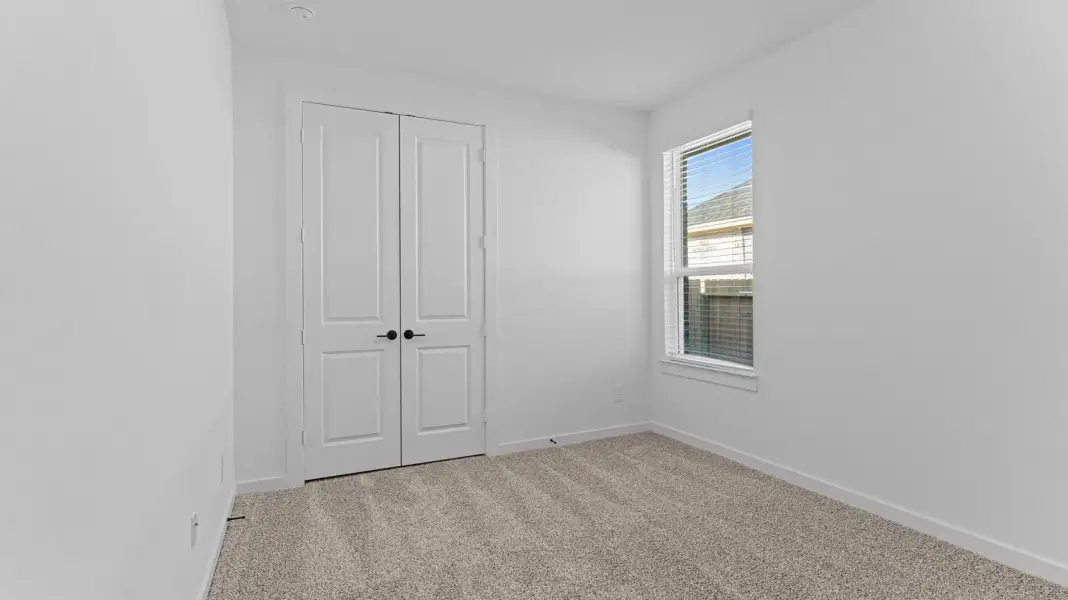 Spacious, unfurnished interior of a new home in Lago Mar 55' Homesites, Texas City (Image 20).