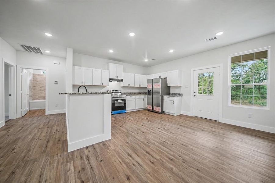 Image 16 of a home in . Image 16 of a home in .