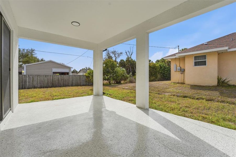 Exterior details and patio area of a home in , Port Charlotte (Image 19).