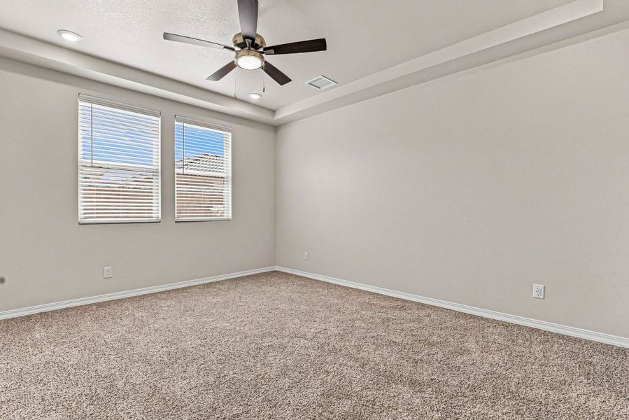 Spacious, unfurnished interior of a new home in Paseos Del Este, El Paso (Image 26).