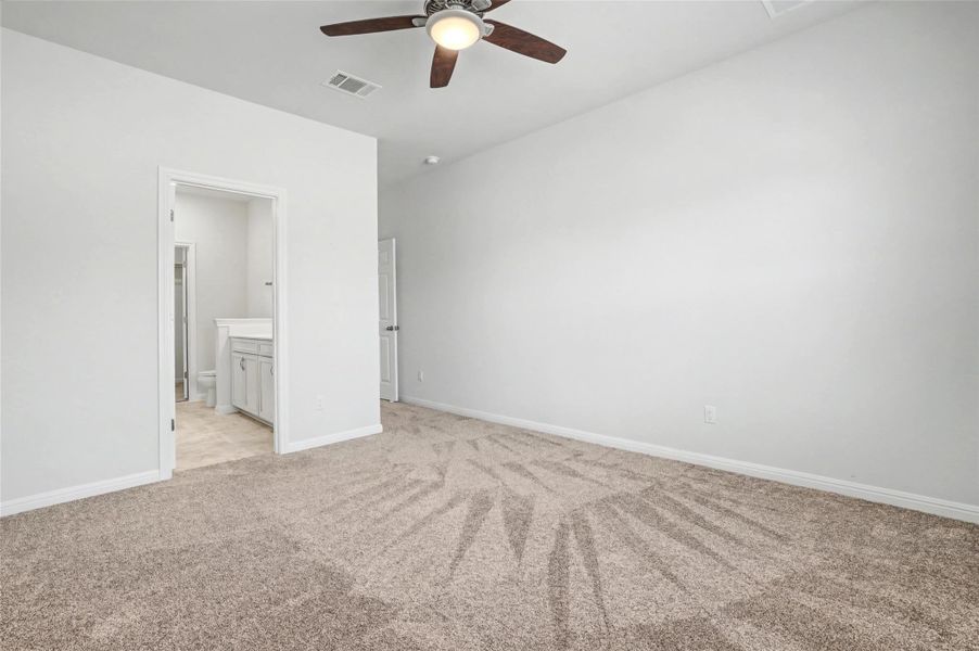 Spacious, unfurnished interior of a new home in , Kyle (Image 37).