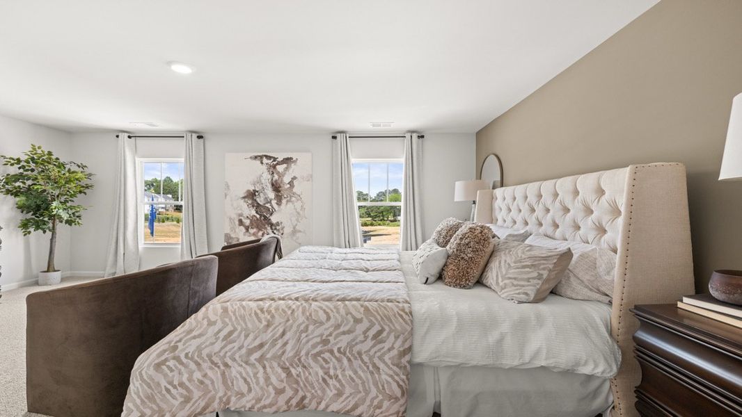 Representative furnished interior of a home built from the BELHAVEN by D.R. Horton in Pointe Park, Union City (Image 32).